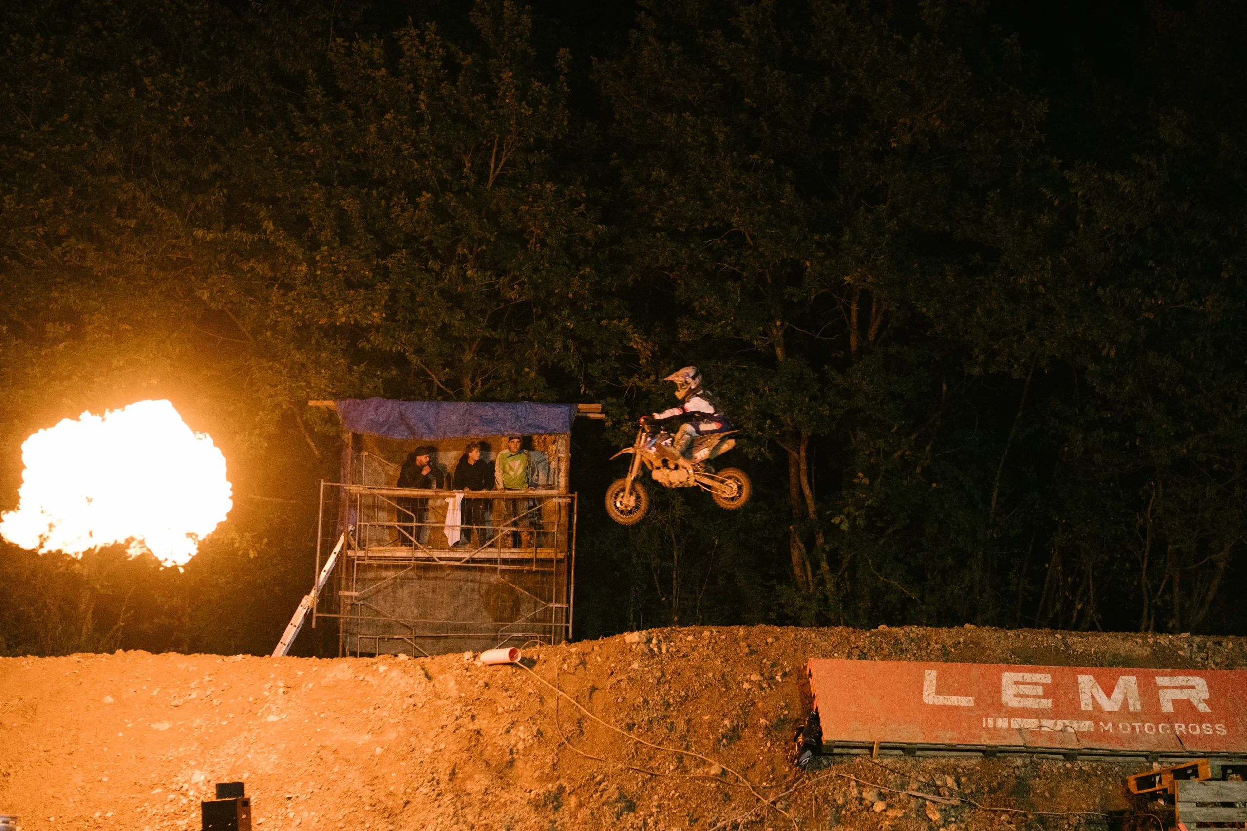 Sonorisation, éclairage et effets spéciaux – Compétition Motocross LEMR 2025