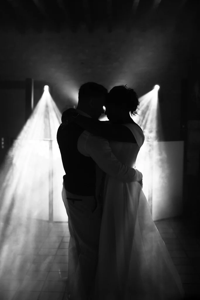 entrée des mariés soirée de mariage dans les Yvelines